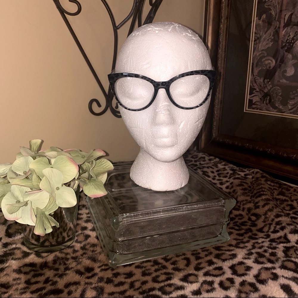 BETSY JOHNSON leopard large cat eye readers - Picture 7 of 7